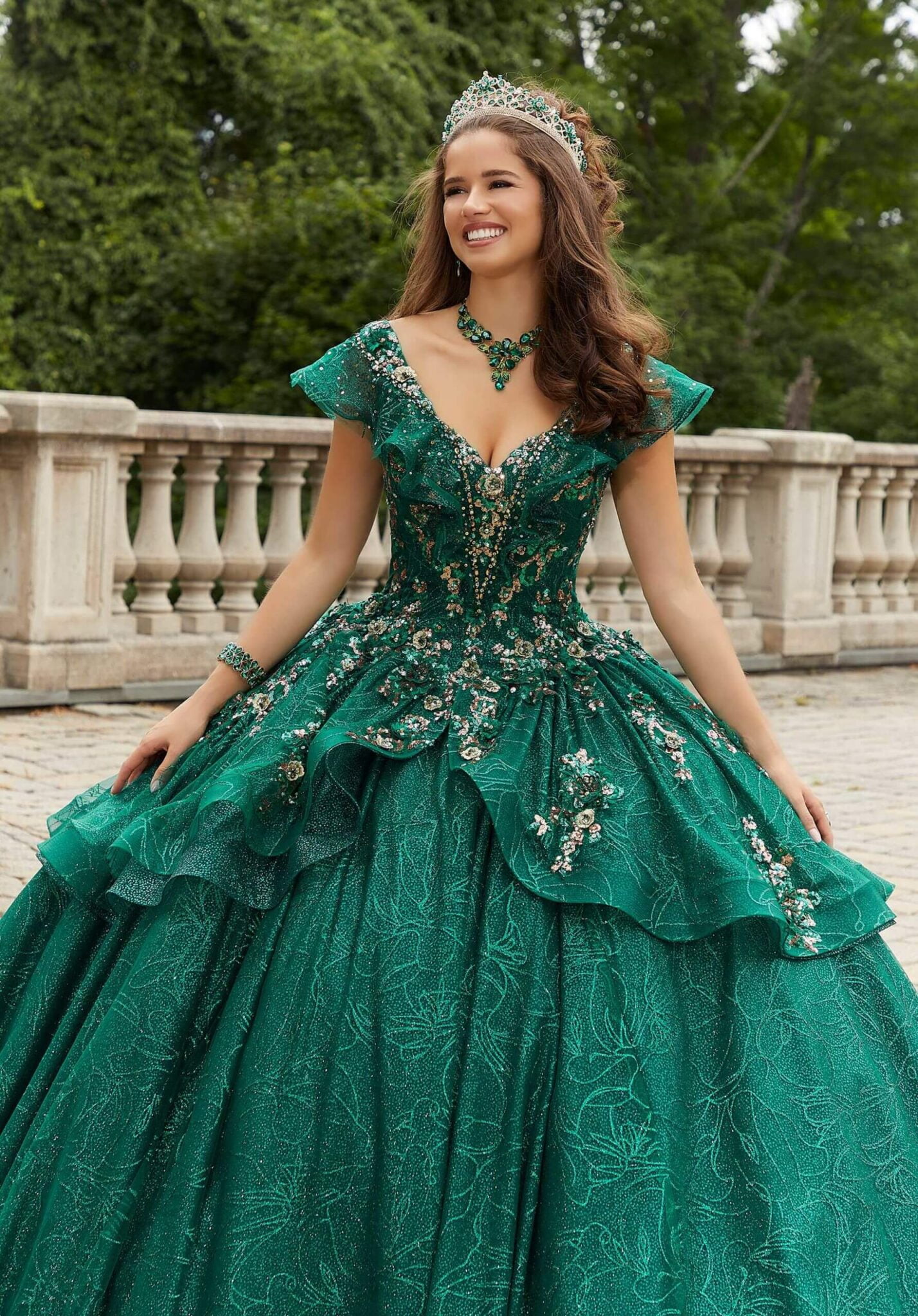 a-comprehensive-guide-to-emerald-green-quince-dresses-ivybeb